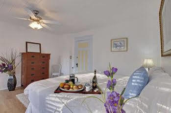 Hôtel Swartz Bay Farm à Sidney Extérieur photo